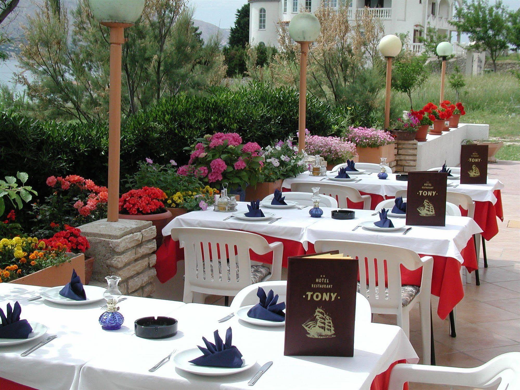 Hotel Tony Паг Ресторант снимка